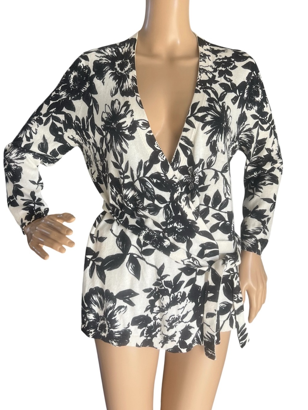 Banana Republic floral print wrap cardigan side tie closure